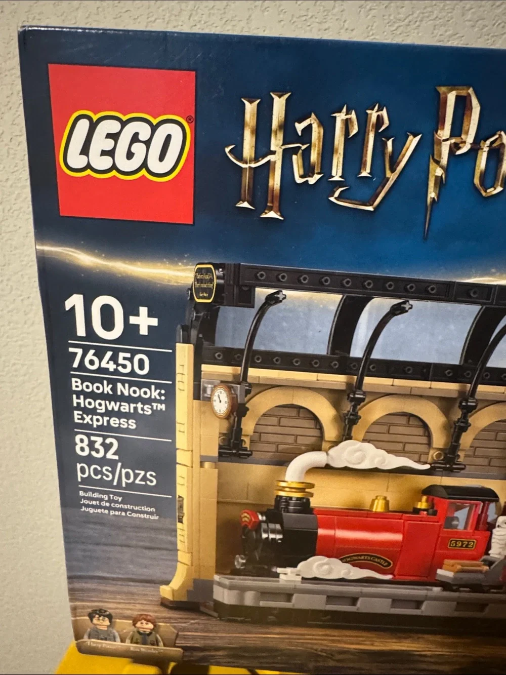 LEGO Hogwarts Express Model 76450
